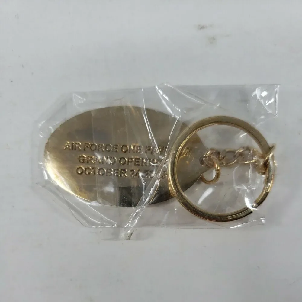 Air Force One Pavilion Grand Opening Key Chain Ronald Reagan New October 2005